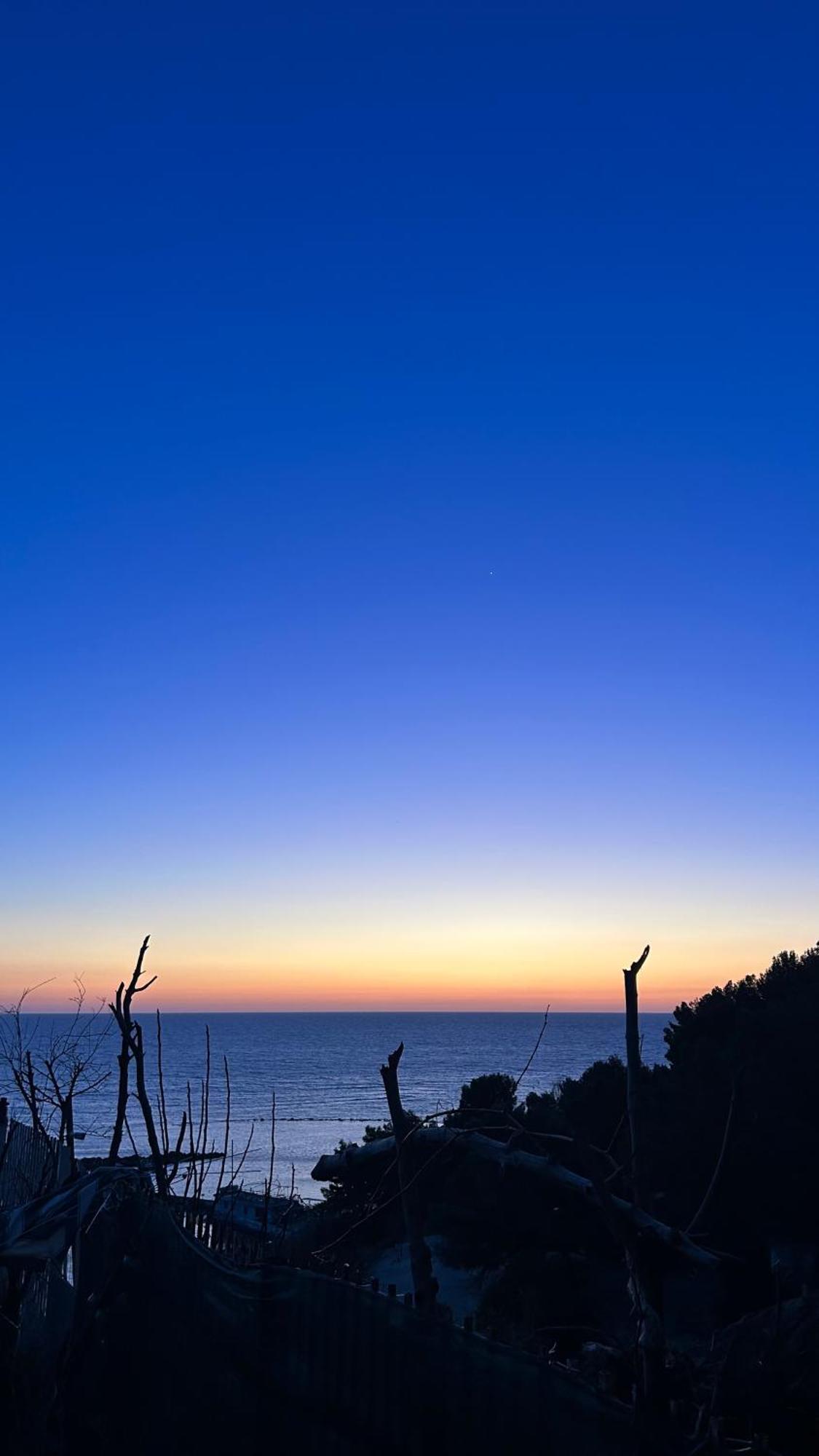 Beachfront Adriatic Sunset Vila Durres Exterior photo